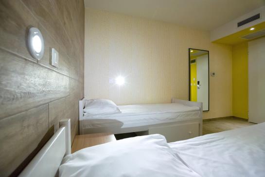 Hôtel Hostel Link 7