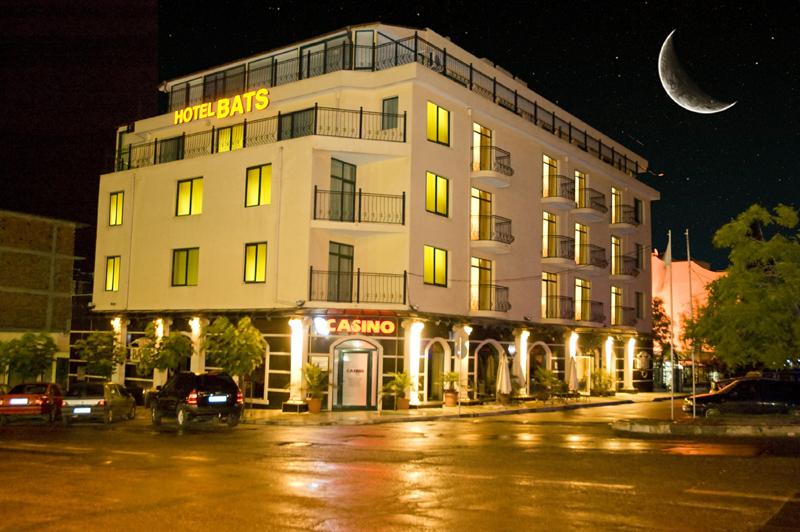 Hotel Bats 1
