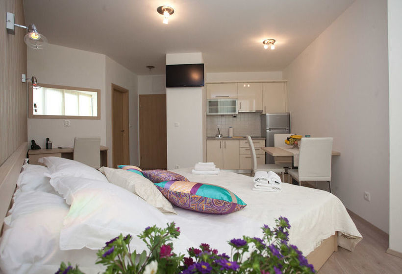 Cro Jet Set Apartments