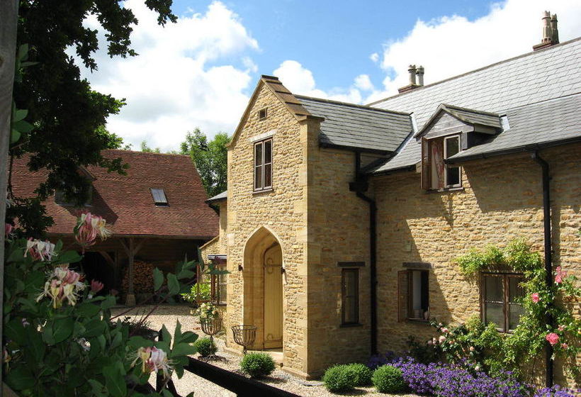 Bed and Breakfast Wooden Cabbage House 1