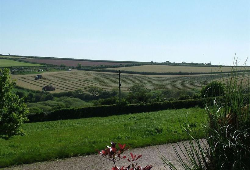 Degembris Cottages 11