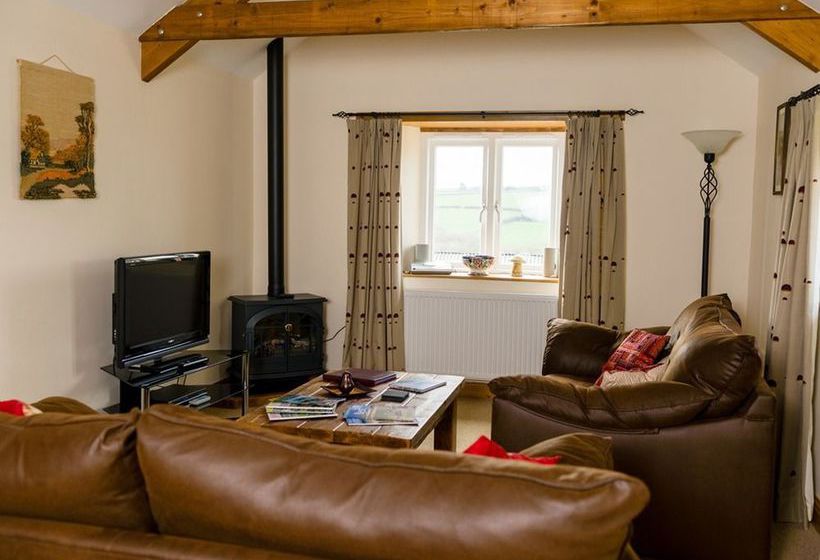 Degembris Cottages 13