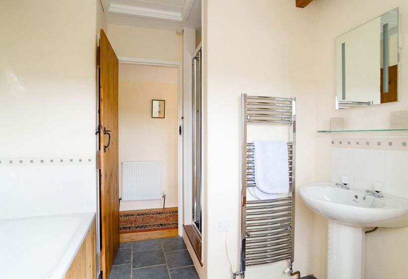 Degembris Cottages 2