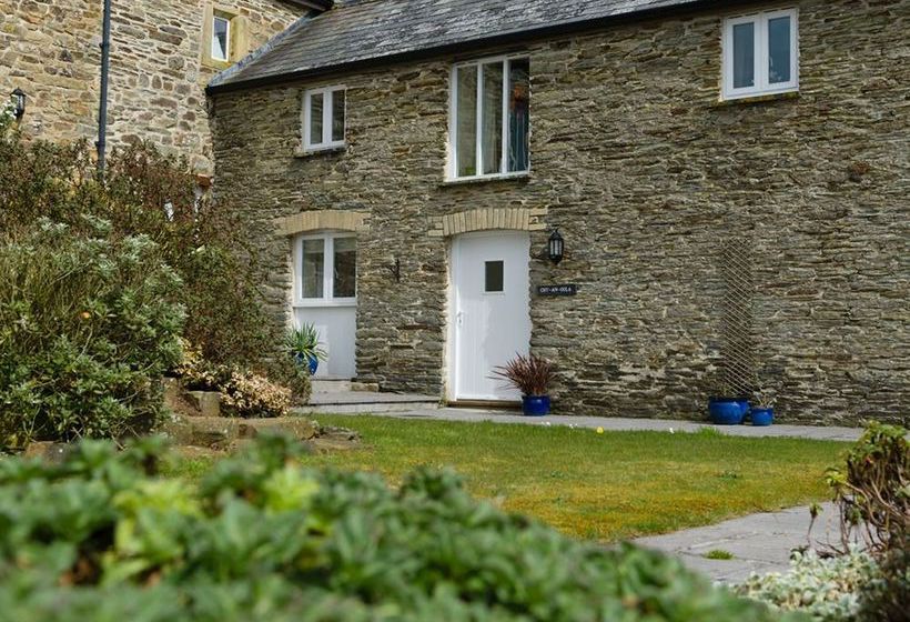 Degembris Cottages 5