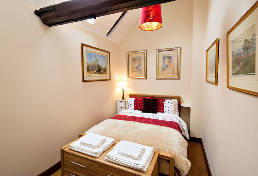 River Nene Cottages 14