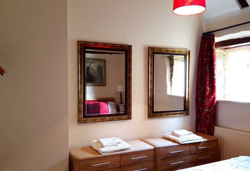 River Nene Cottages 17