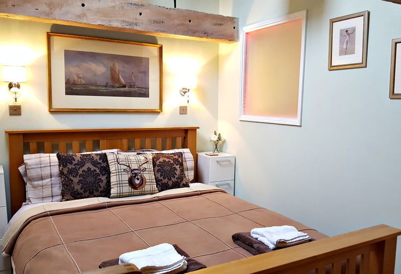 River Nene Cottages 20