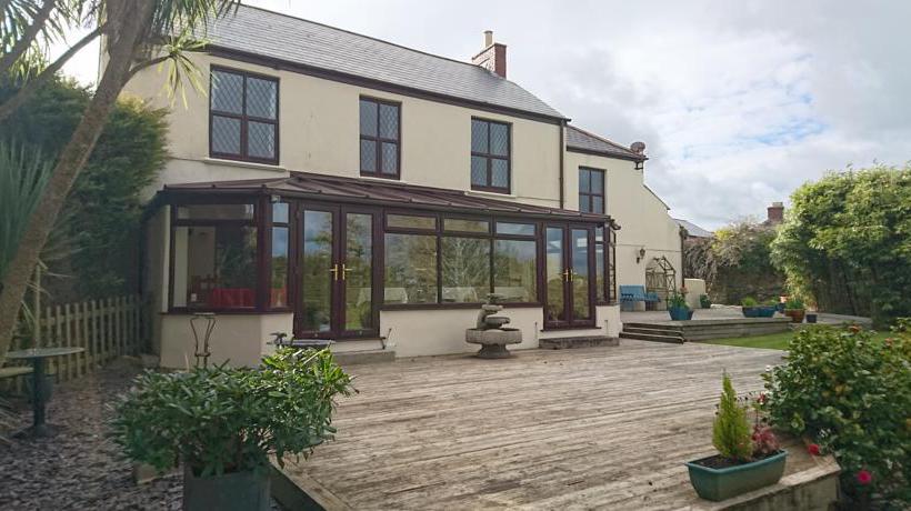 The Cedars Bed & breakfast