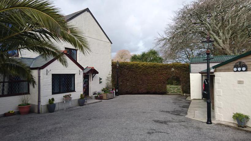 The Cedars Bed & breakfast 4