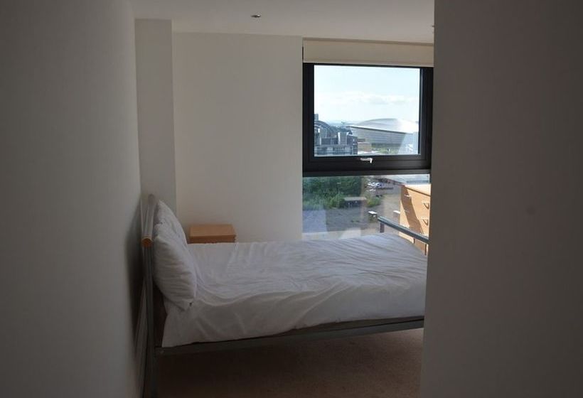 Glasgow Riverside Apartments 1