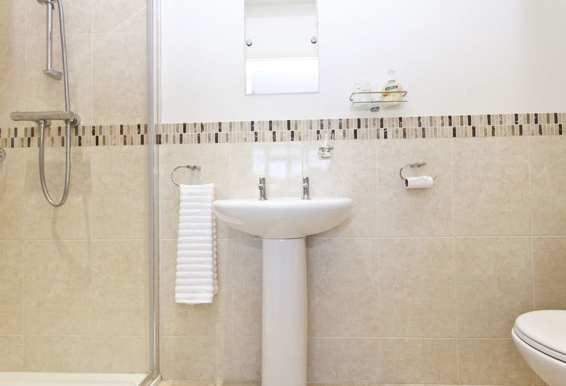 Avon Beach Bed & Breakfast 11