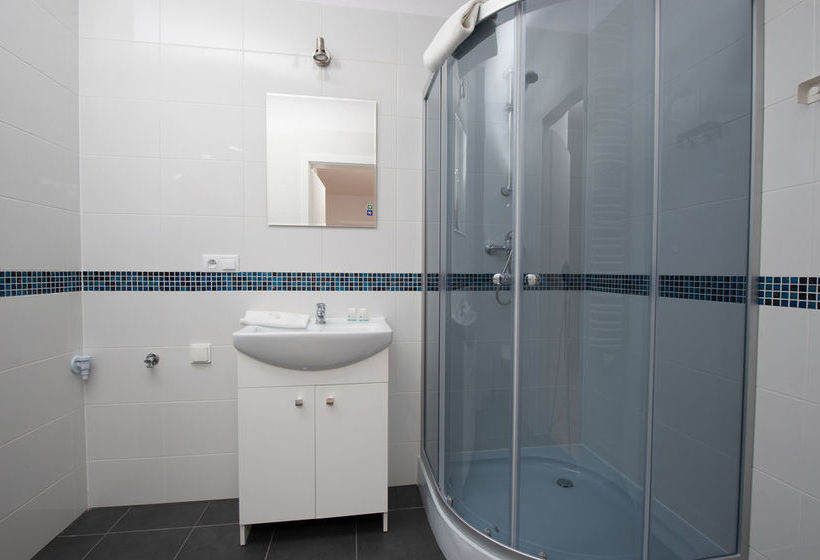 Apartinfo Island Apartments