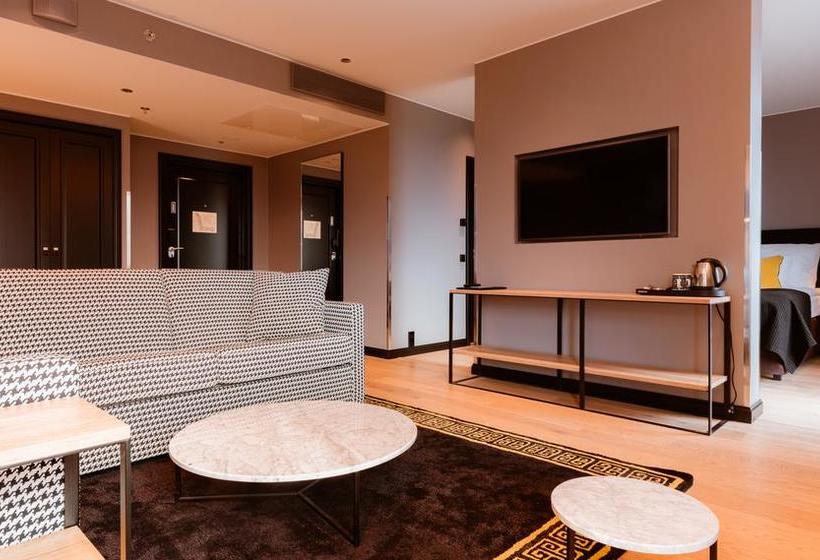 Clarion Hotel Helsinki Airport 11