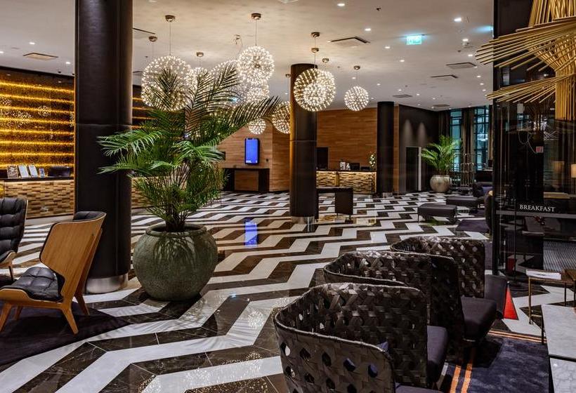 Clarion Hotel Helsinki Airport 2