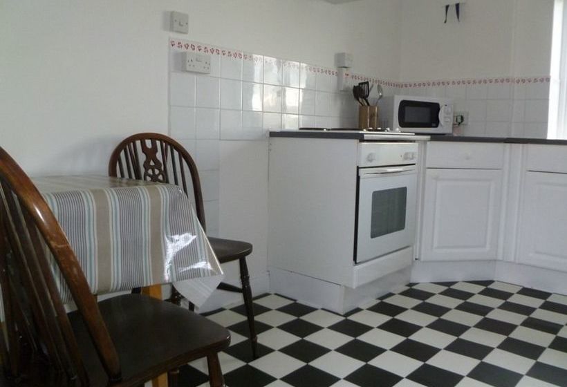 Beachcomber Holiday Apartments 10