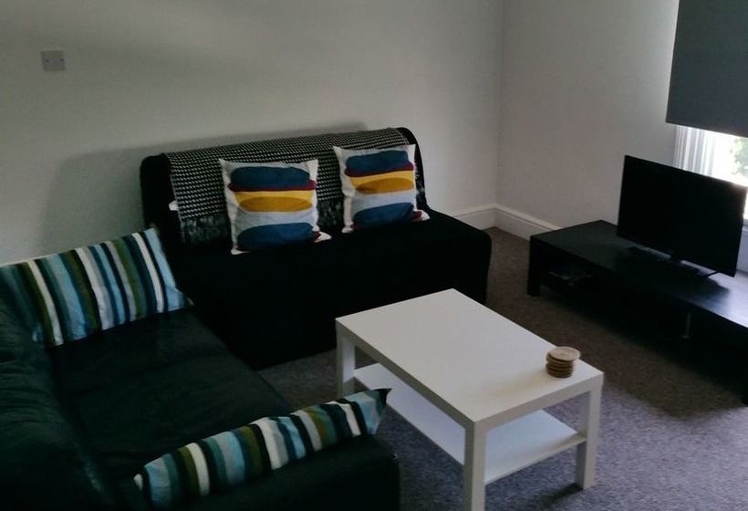 Beachcomber Holiday Apartments 13