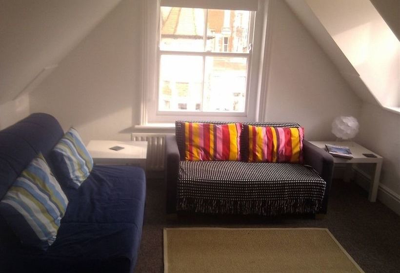 Beachcomber Holiday Apartments 17