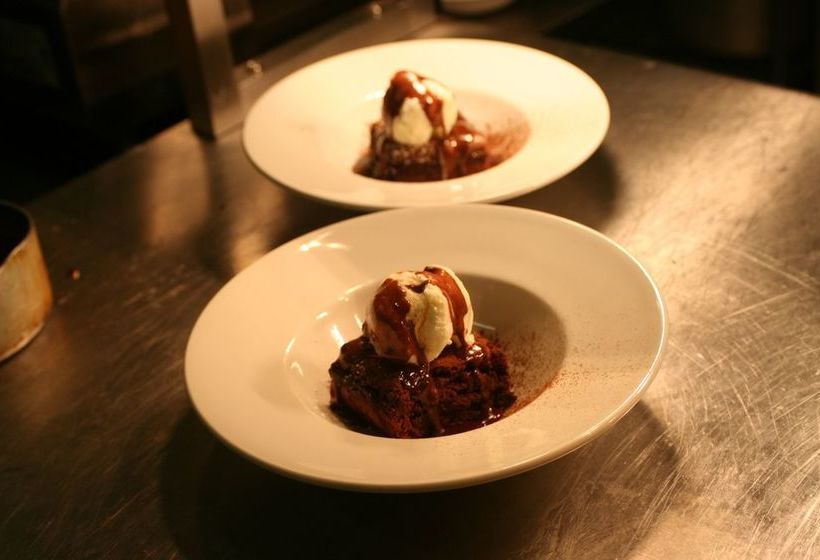 Hotel The Lodge At Perth Racecourse 17