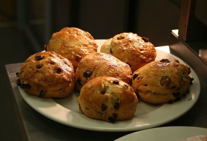 Hotel The Lodge At Perth Racecourse 19