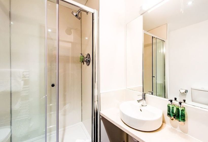 Hotel The Lodge At Perth Racecourse 5