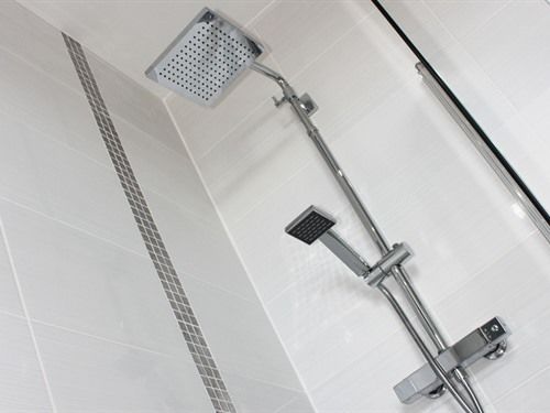 Lux Aparts Wakefield Central 14