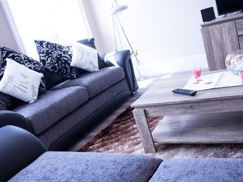 Lux Aparts Wakefield Central 3