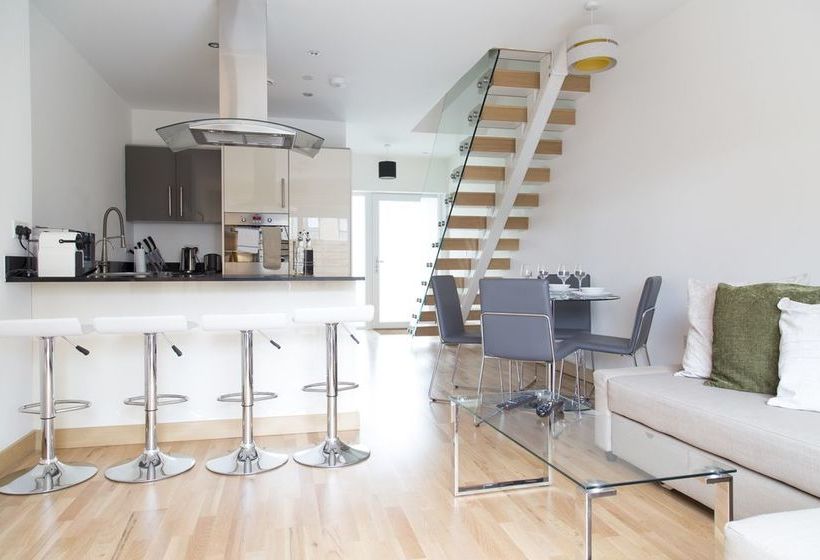 Grand Central Apartments  Peymans