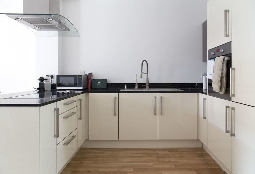 Grand Central Apartments Peymans 12