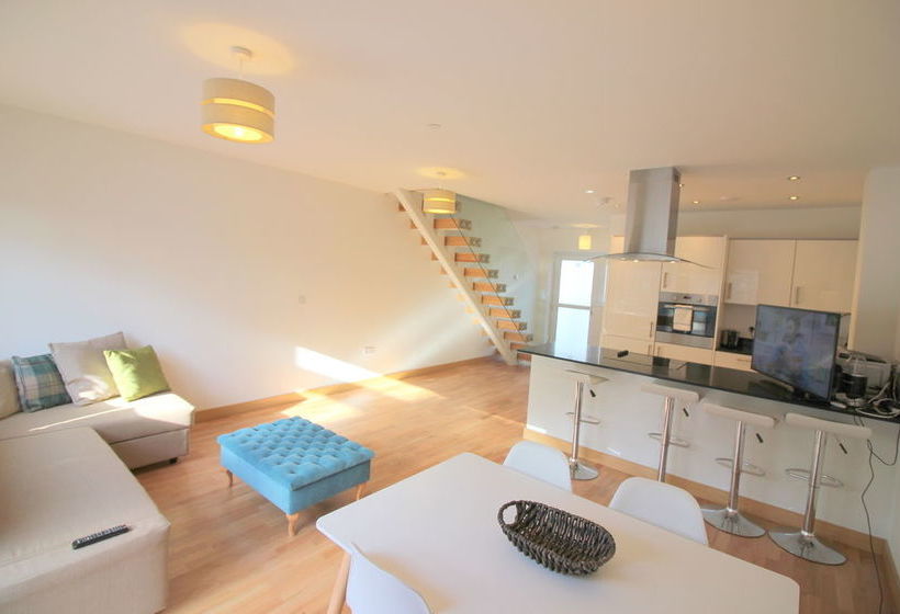 Grand Central Apartments Peymans 13