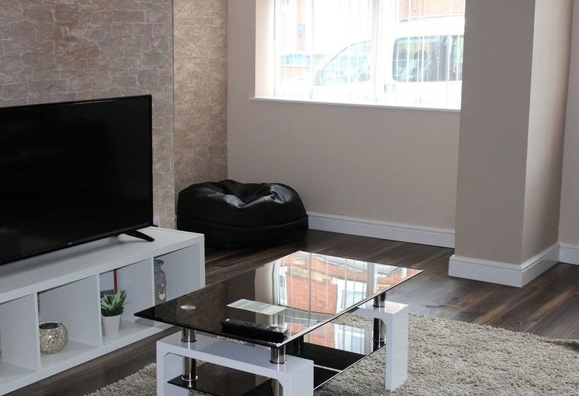 Castleton Boulevard Apartments