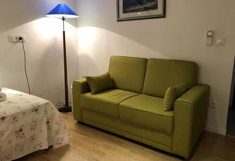 Hotel Pansion Dela 17