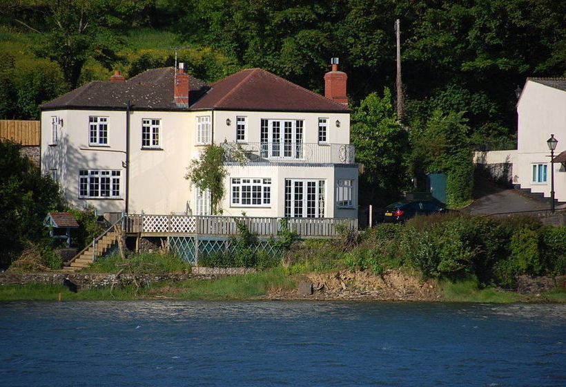 Bed and Breakfast Riverside Cottage