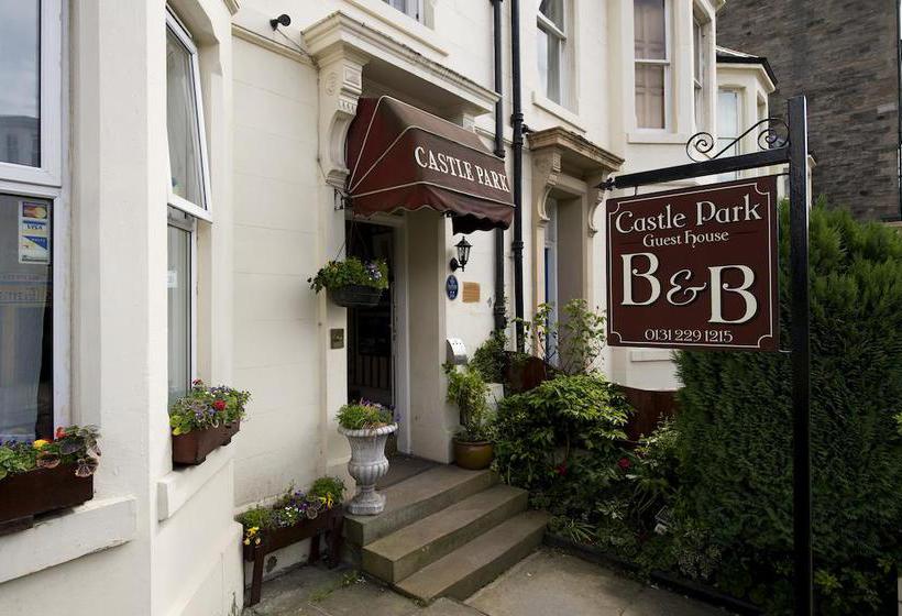 Bed and Breakfast Castle Park Guest House