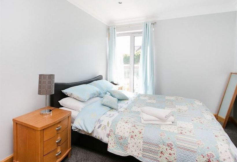 Queens Quarter Apartment Portrush 10