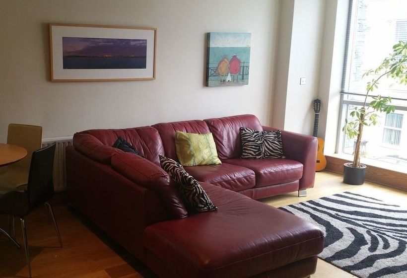Queens Quarter Apartment Portrush 17