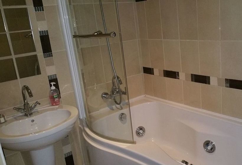 Queens Quarter Apartment Portrush 19