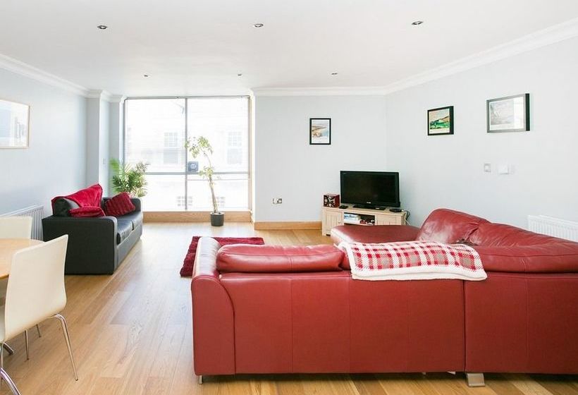 Queens Quarter Apartment Portrush 8