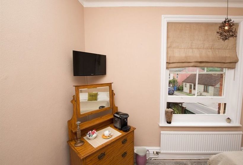 Hostal The Tramway 13