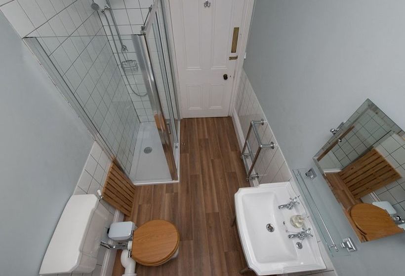 Hostal The Tramway 15