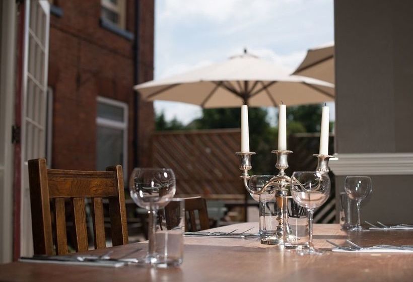 Hostal The Tramway 17