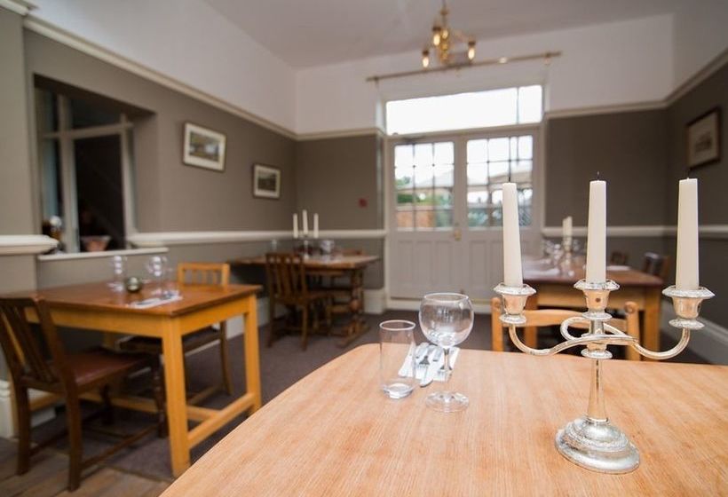 Hostal The Tramway 19