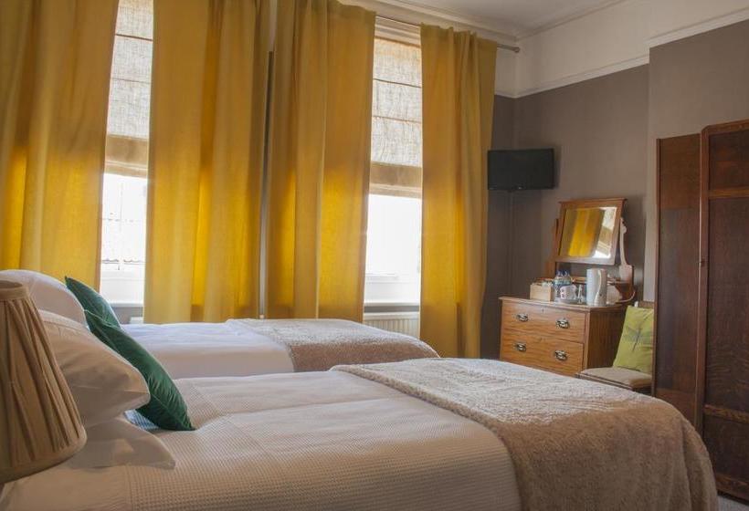 Hostal The Tramway 3