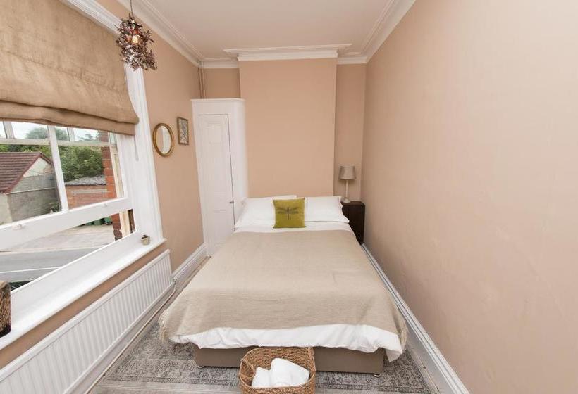 Hostal The Tramway 5