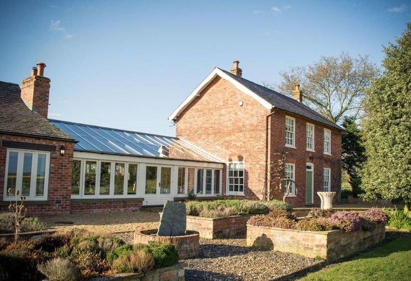 Owl Barn At The Gardens