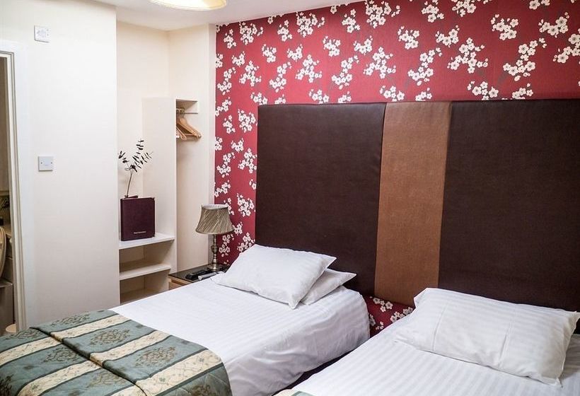 Hostal The Golf Tavern 4