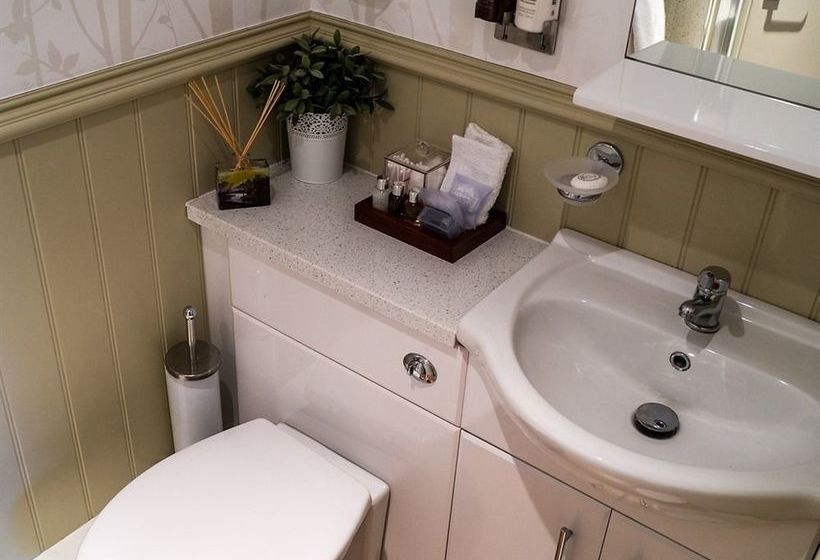 Hostal The Golf Tavern 8