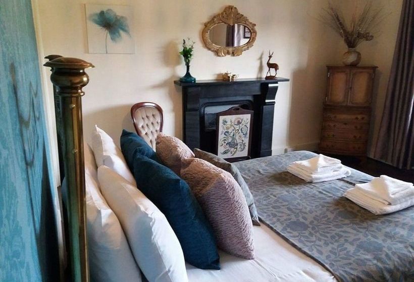 Stowe Barton Bed & Breakfast 1