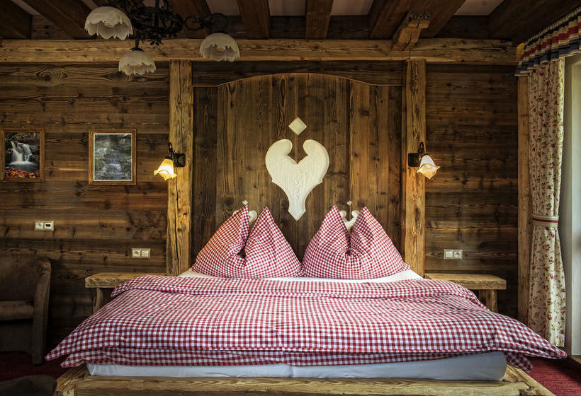 Hotel Wellness Penzión Strachan