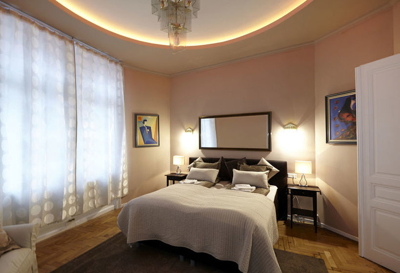 Urban Flats Vienna City Center