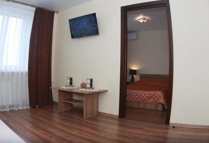 Hotel Oktyabrskaya 10